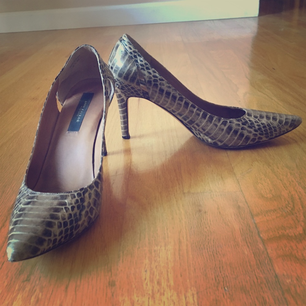 Ann Taylor Snakeskin pumps